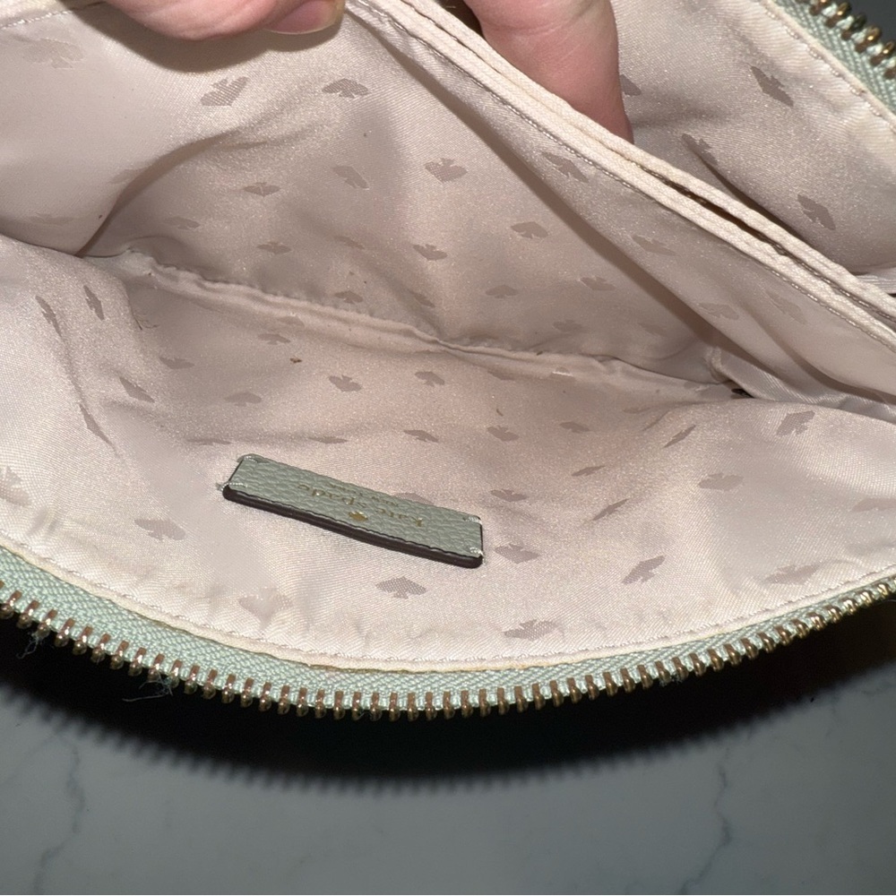 Kate Spade Leila Triple Gussett Crossbody in Light Pistachio - Picture 3 of 5